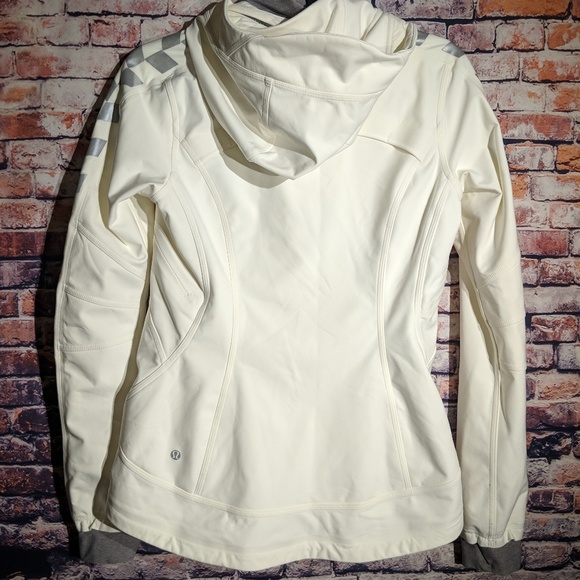 Lululemon Feelin Frosty Jacket 6 White - Picture 5 of 8